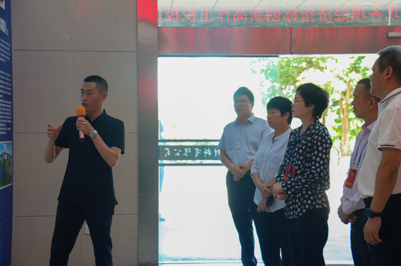 玉林市政协常委视察团一行莅临广西银亿视察指导